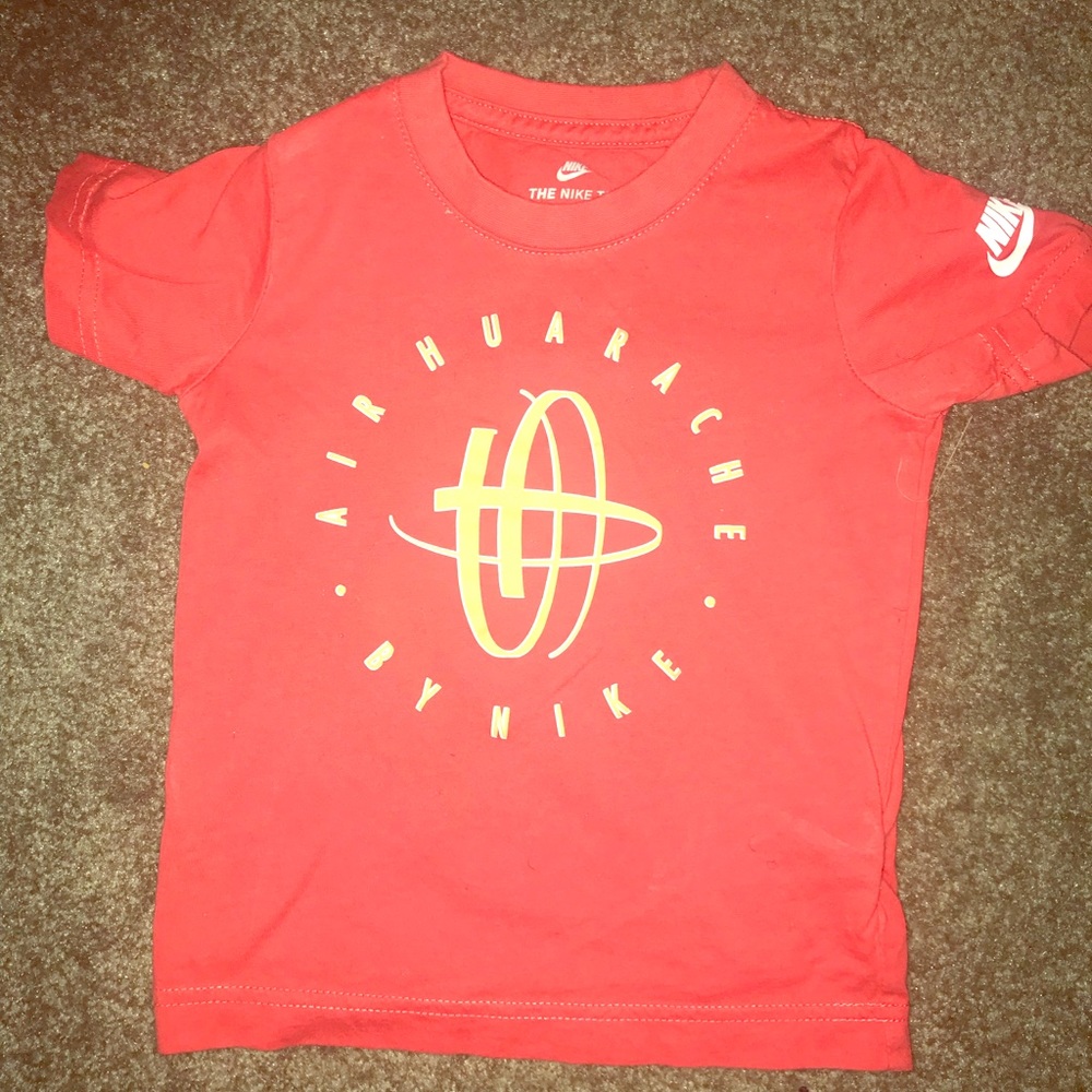 Boys Nike Air Huarache tee sz 3T